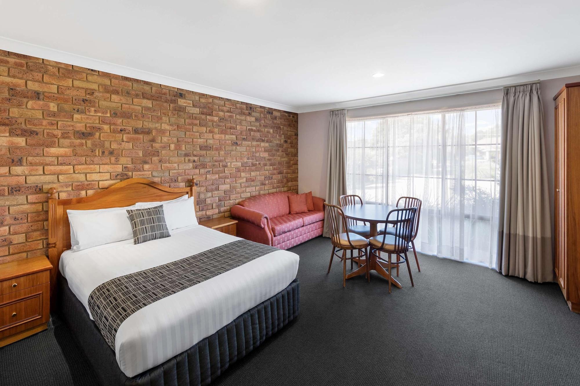 Best Western Ambassador Motor Inn & Apartments Wagga Wagga Exterior photo