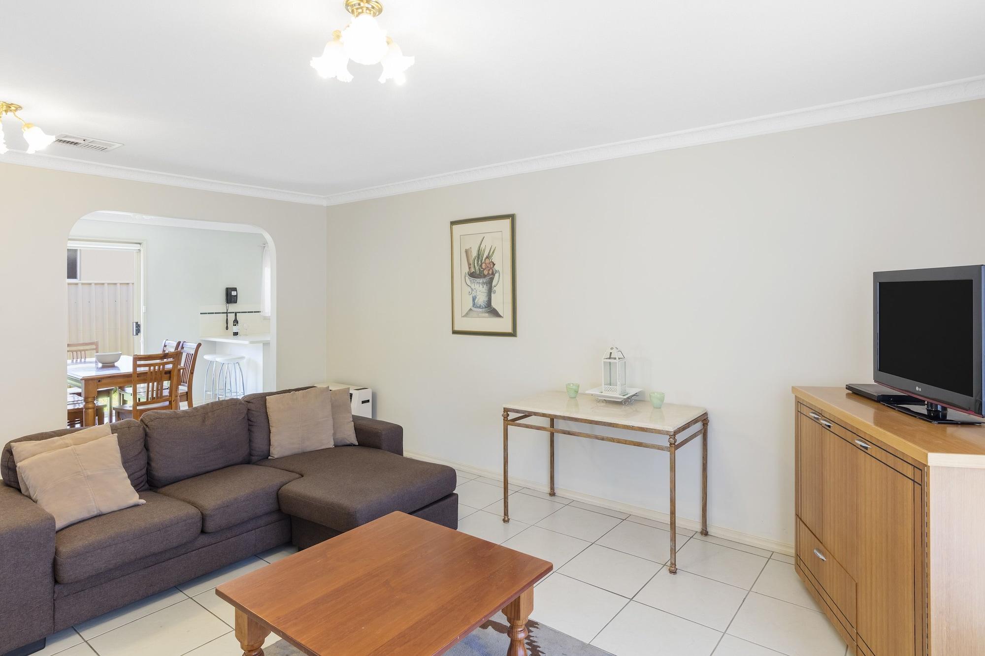 Best Western Ambassador Motor Inn & Apartments Wagga Wagga Exterior photo