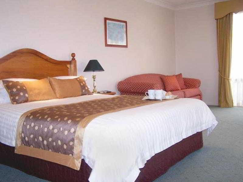 Best Western Ambassador Motor Inn & Apartments Wagga Wagga Exterior photo