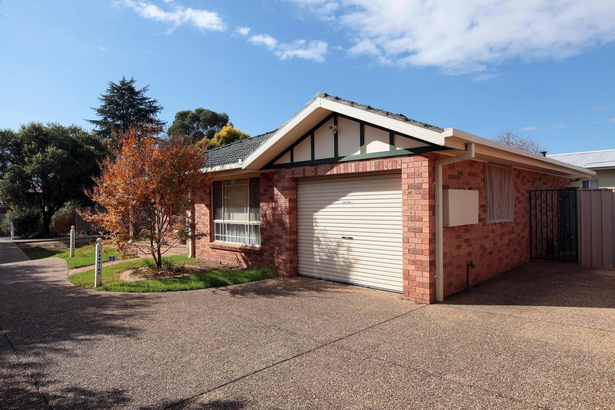 Best Western Ambassador Motor Inn & Apartments Wagga Wagga Exterior photo