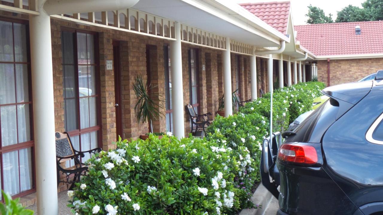 Best Western Ambassador Motor Inn & Apartments Wagga Wagga Exterior photo